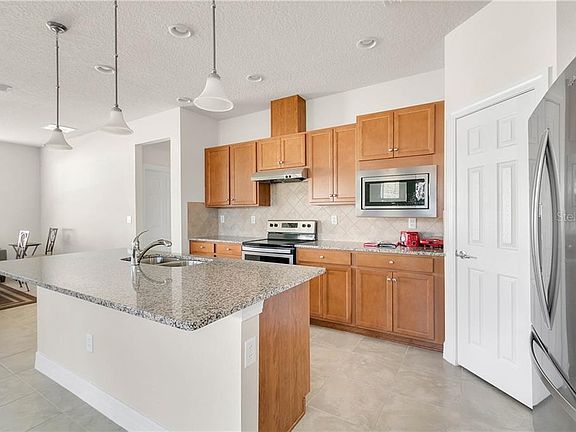 3rd image of 209 Montoro Ln