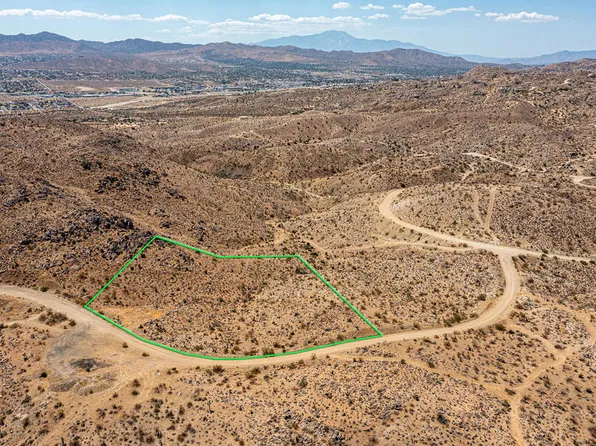 207 Serin Dr, Yucca Valley, CA 92284