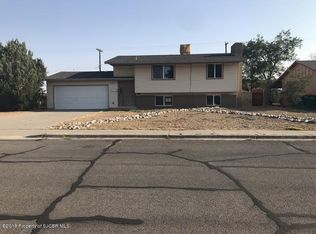 2304 Camina Placer, Farmington, NM 87401