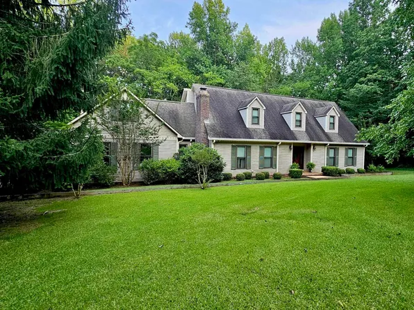 24650 Walnut Dr, Elkmont, AL 35620