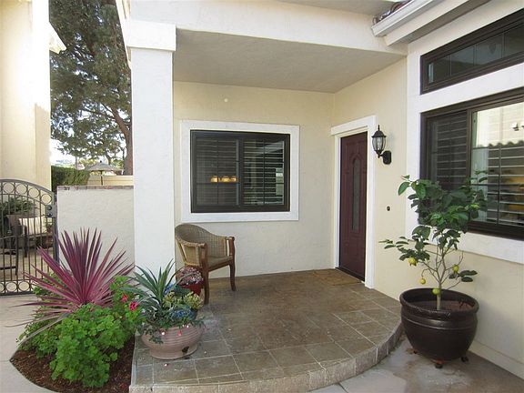 2nd image of 4049 Caminito Davila