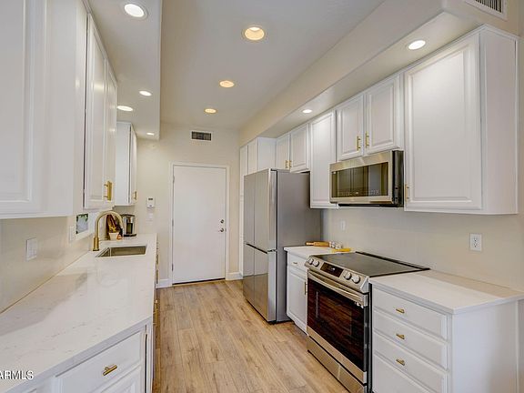4th image of 6510 S HAZELTON Lane #128