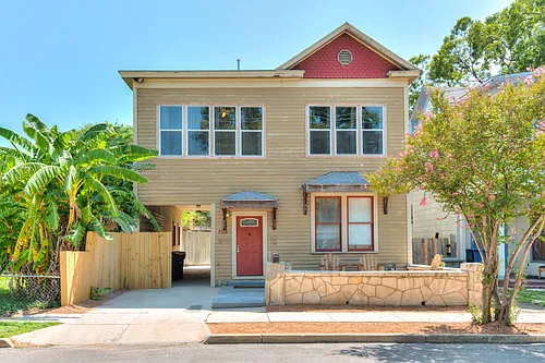 708 Marshall St #B Photo 1