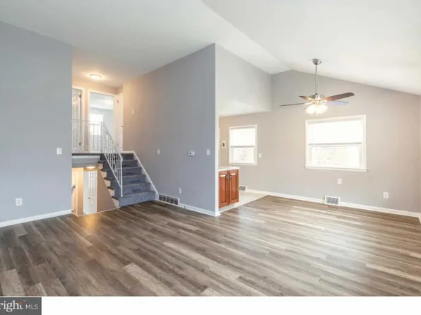 620 7th Ave, Folsom, PA 19033