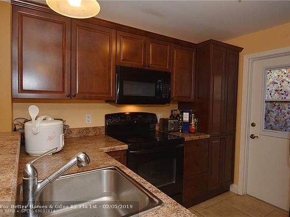 4th image of 4025 N Federal Hwy APT 125A