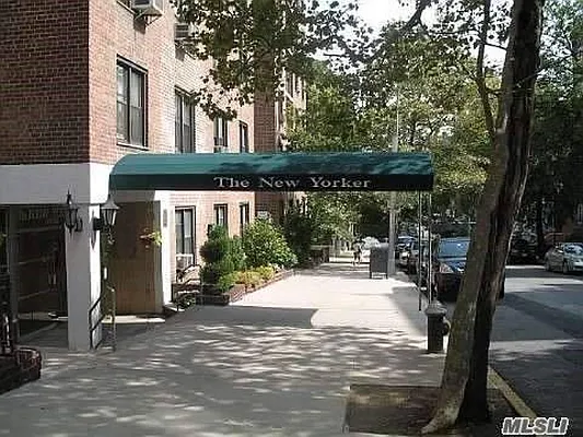 Sold by Benjamin Realty Since 1980 | media 2