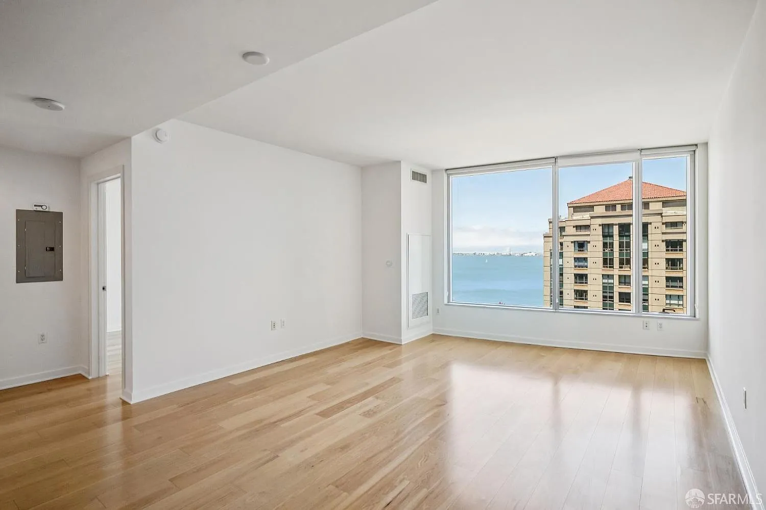 1 bed, 1.0 bath, 758 sqft, $6,250 — Photo 4