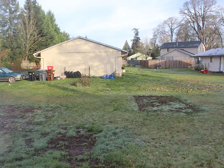 3233 NE Brogden St — Photo 8