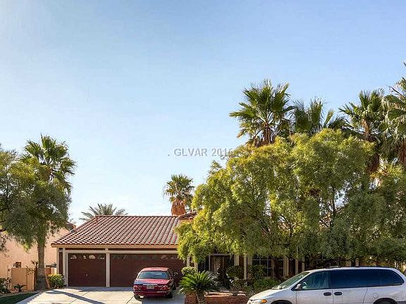 2nd image of 8709 W Gilmore Ave