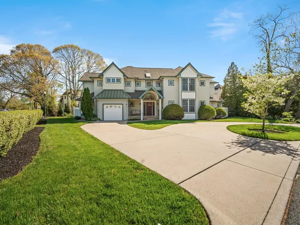 104 Van Sant Ave, Linwood, NJ 08221