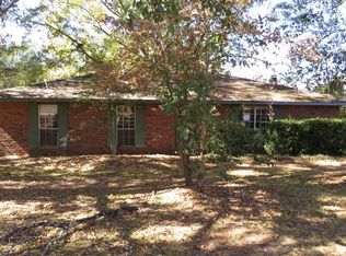 6835 Sanders Dr, Elmore, AL 36025
