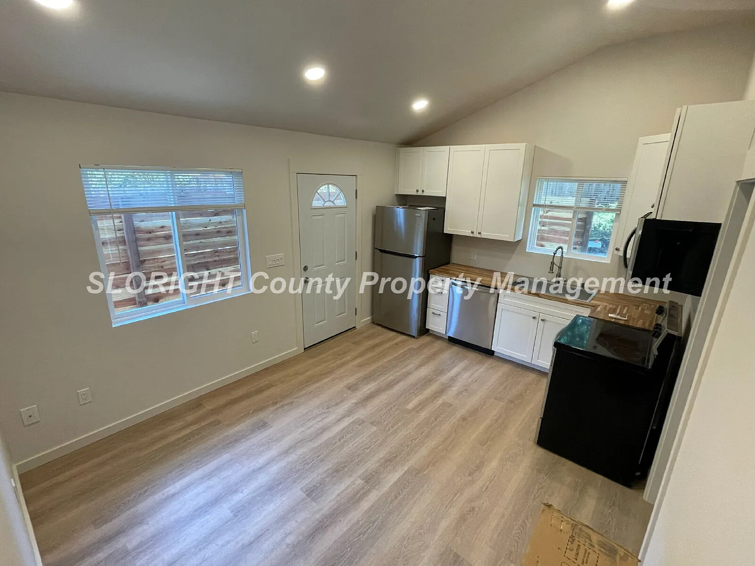 2 bed, 1.0 bath, $2,300 — Photo 3