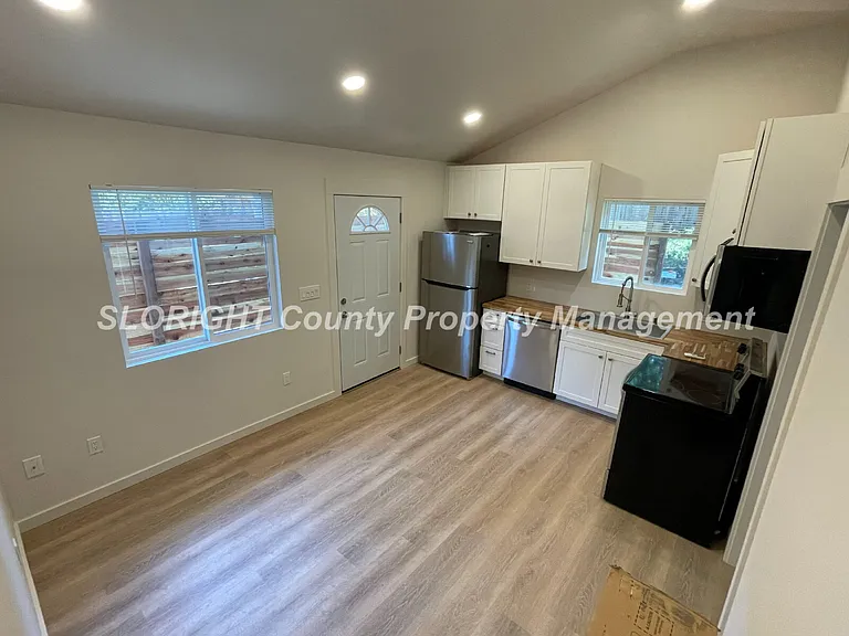 501 Luneta Dr — Photo 3