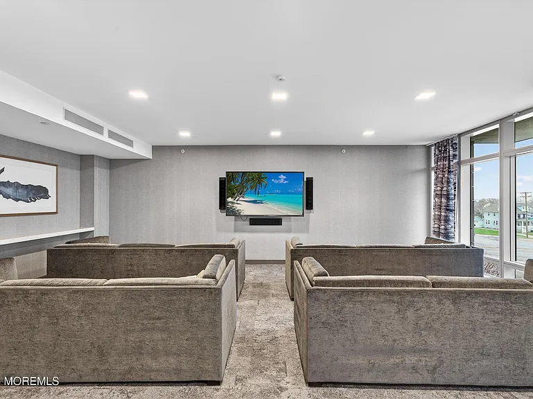 20 Melrose Ter #601 — Photo 32