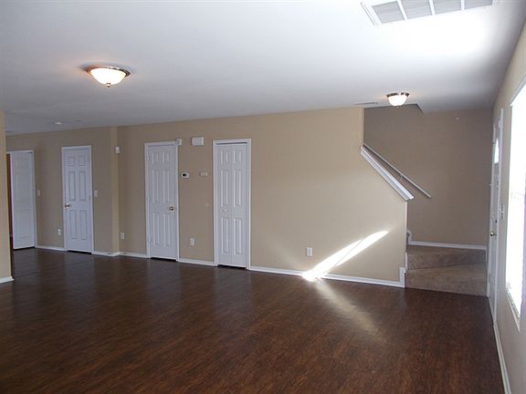 4th image of 1922 Slumber Oaks Ct