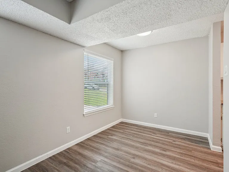 Fieldcrest Apartments — Photo 62
