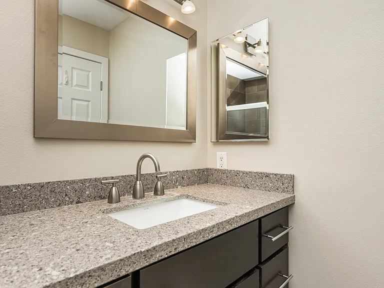 16939 Bluewater Ln — Photo 26