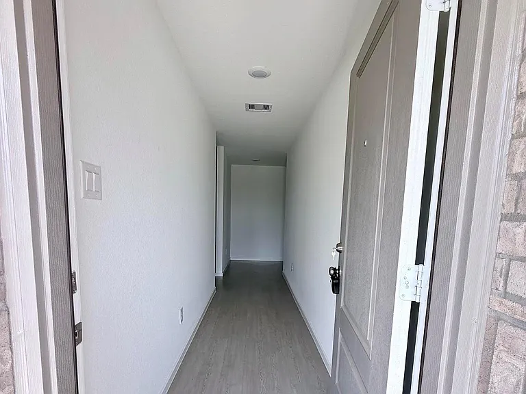6611 Water Oak Green Ln — Photo 2