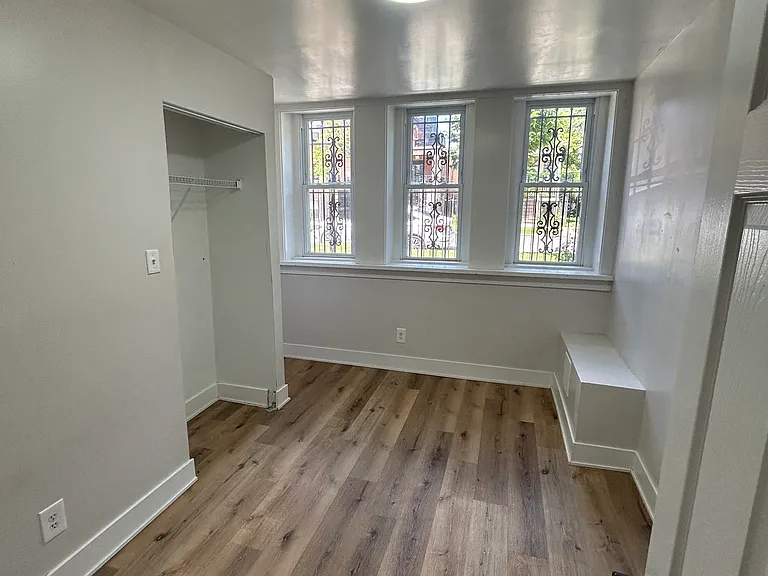 1853 S Springfield Ave #G — Photo 3