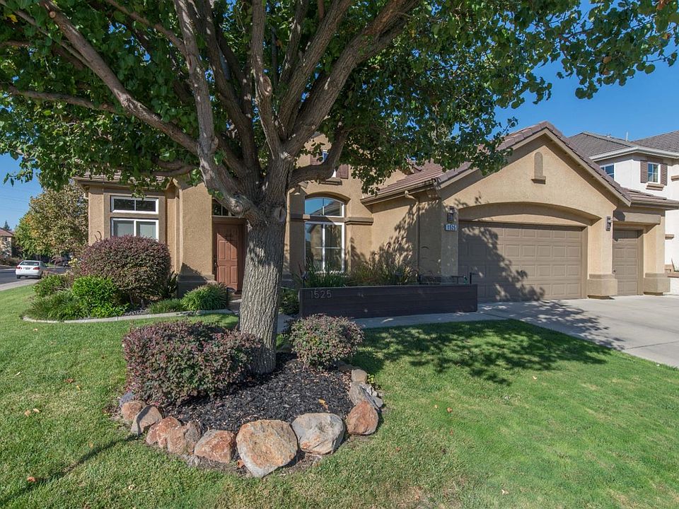1st image of 1525 Roadrunner Dr