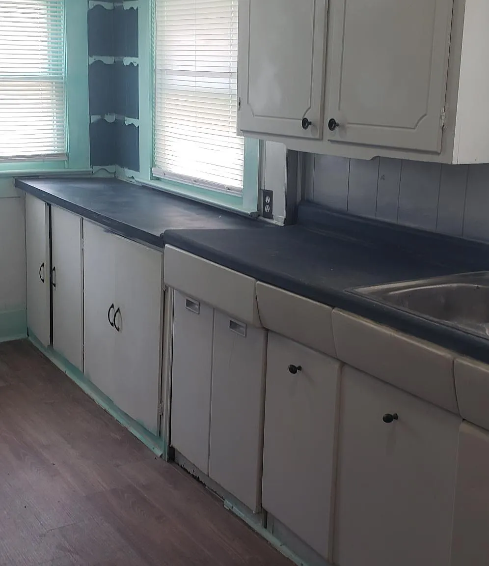 3 bed, 1218 sqft, $950 — Photo 1