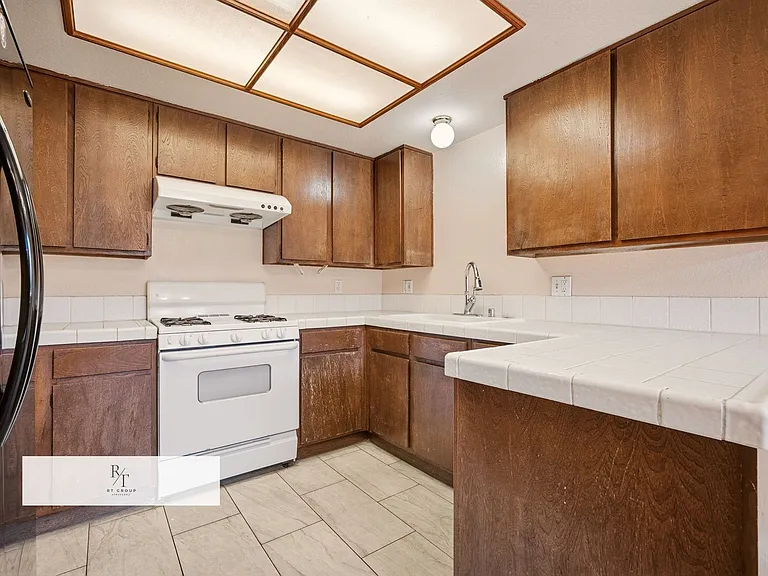 5934 1/2 Alessandro Ave — Photo 10