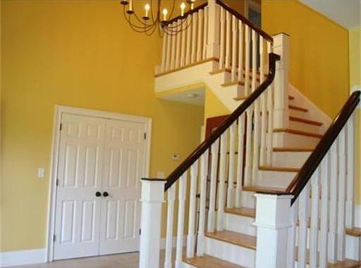 2nd image of 6 Henrys Ln