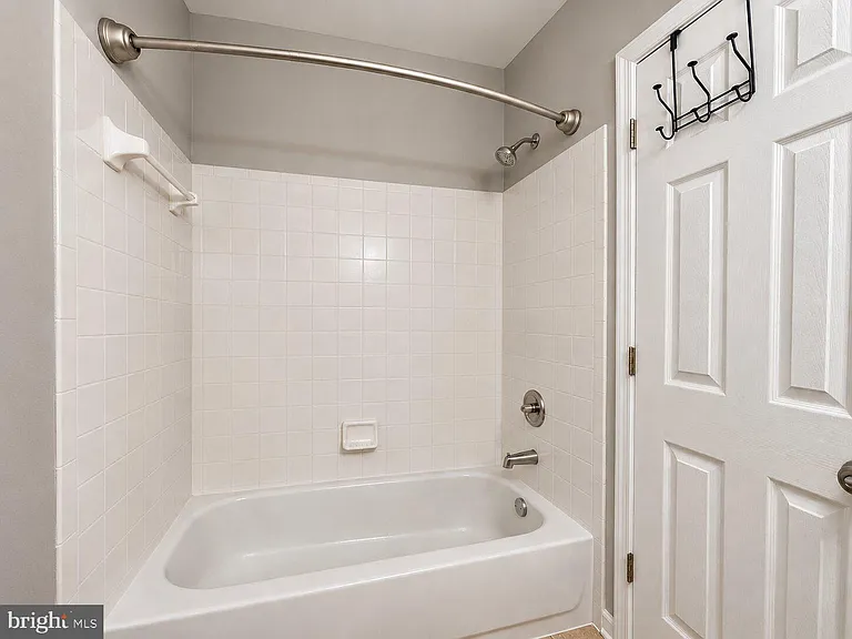 722 Hetzel Ter SE — Photo 21