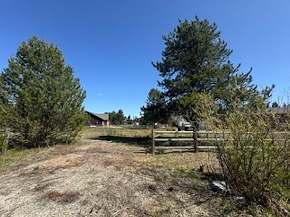 4th image of 12918 Red Fir Rd