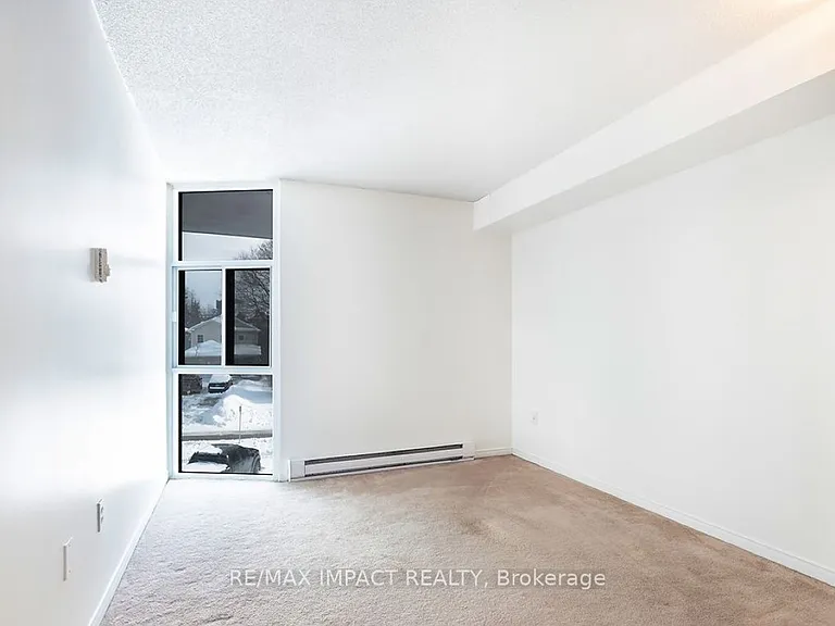 454 Centre St S #412 — Photo 8