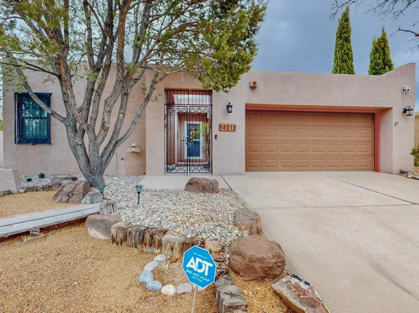 6212 Rio Hondo Dr NE, Albuquerque, NM 87109