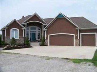 4546 Reese Dr, Wellsville, KS 66092