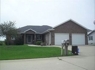 506 Prairie Hills Dr, CENTRAL CITY, IA 52214