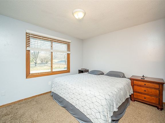 3rd image of 1023 E Herold Ave