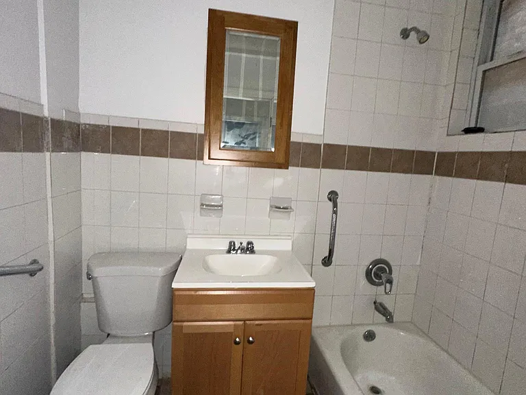 4426 Park Ave #3 — Photo 3