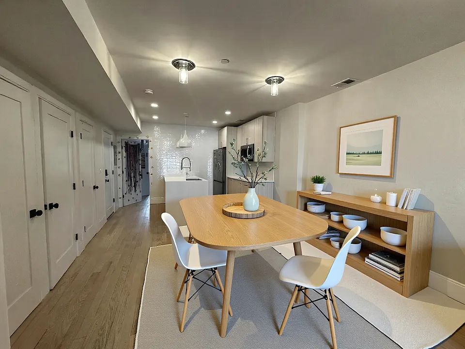 105 Bremen St #2