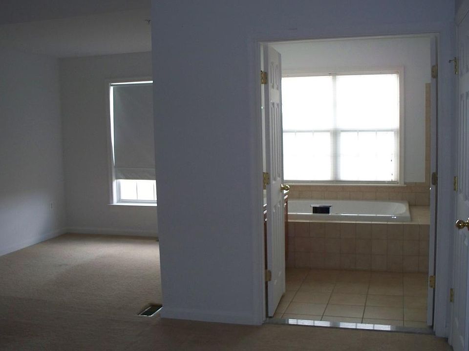 2nd image of 229 Green Fern Cir