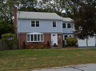 38 Rosewood Ln, Cumberland, RI 02864