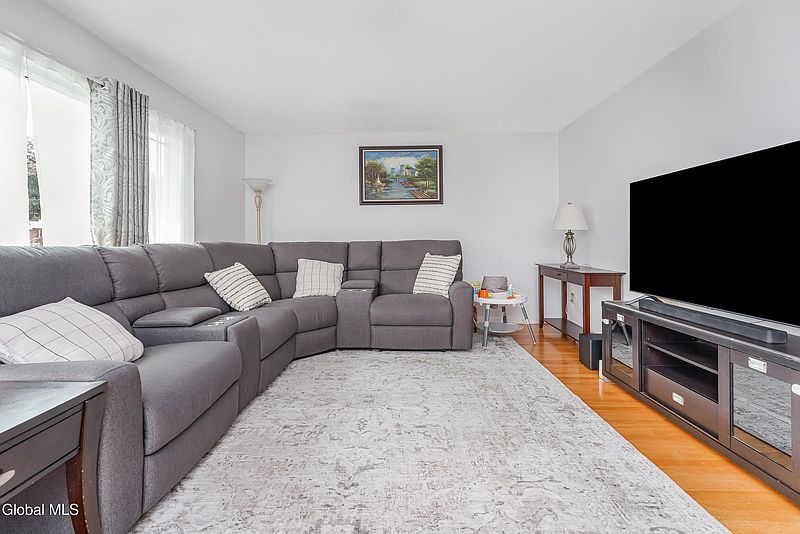5th image of 74 Kakely Street