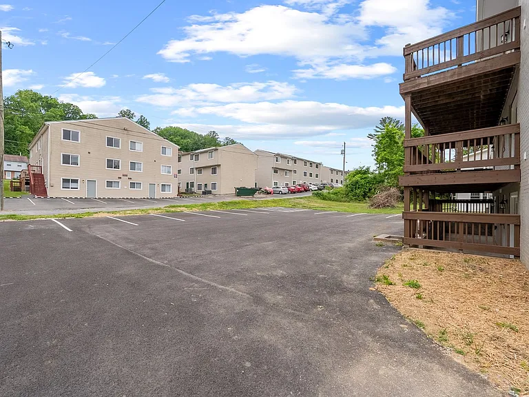 515 Davis St — Photo 3