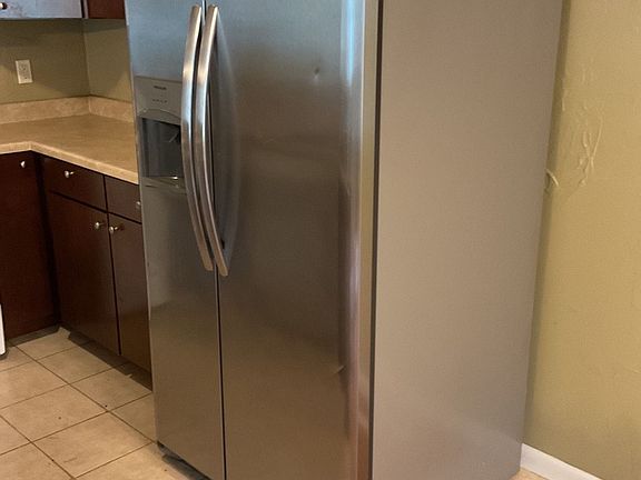 4th image of 570 W Sterling Price St #502