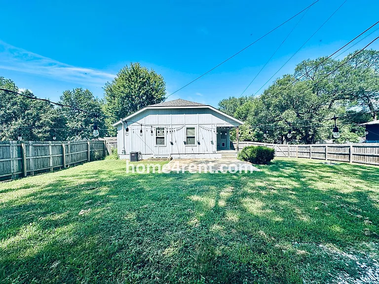 8601 England St — Photo 48
