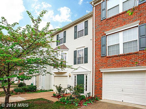 3rd image of 2549 Thorncroft Pl