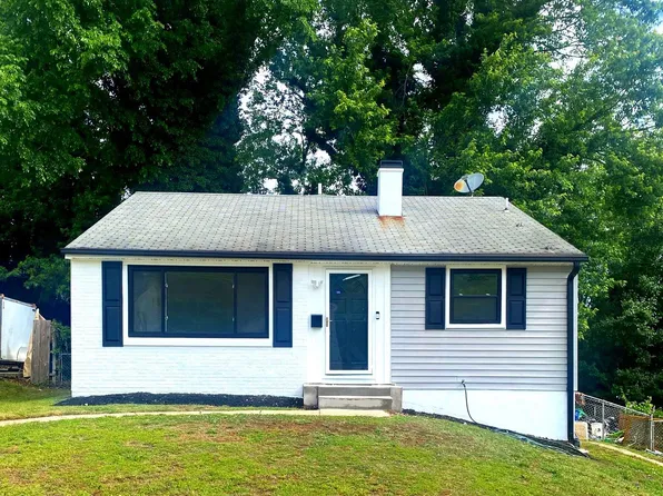 506 Barrymore Dr, Oxon Hill, MD 20745