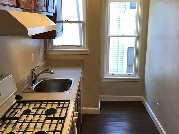 2nd image of 1335 Mariposa St APT 10