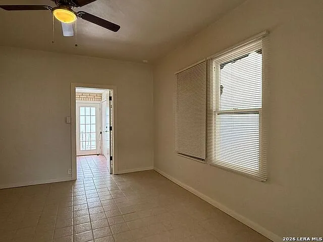 1910 McKinley Ave — Photo 16