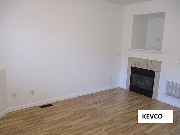 2nd image of 2426 Parkfront Dr #B
