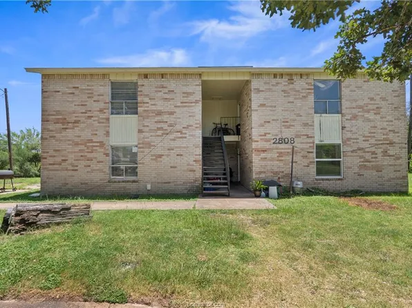 2808 Cypress Bend Cir, Bryan, TX 77801