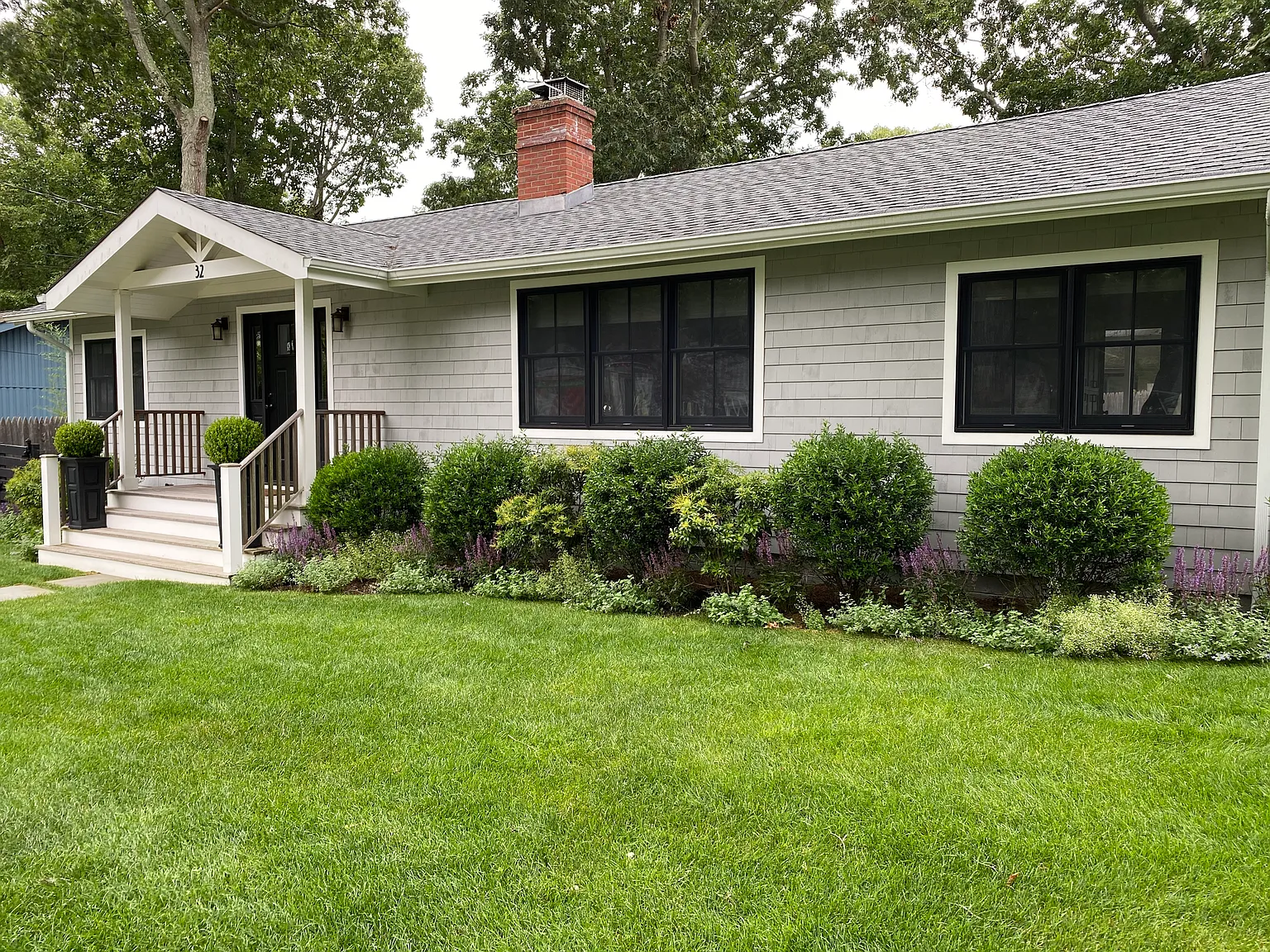 Beautifully Decorated Sag Harbor Summer Rental in Pine Neck — Photo 3
