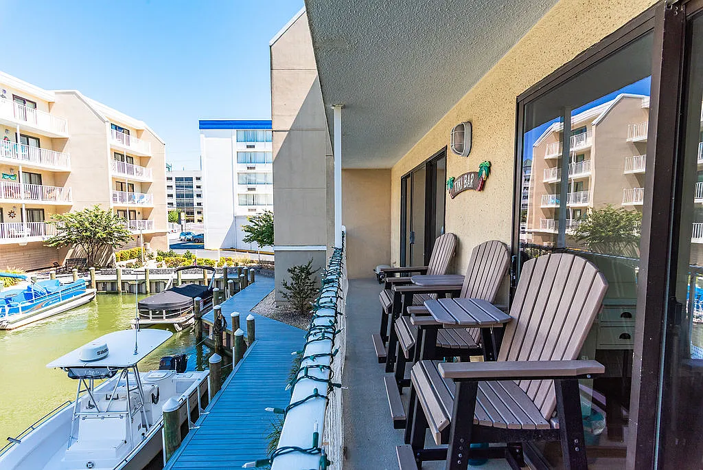 2 bed, $1,550 — Photo 2